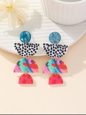 Colorblock Geometric Drop Earrings — Multicolor